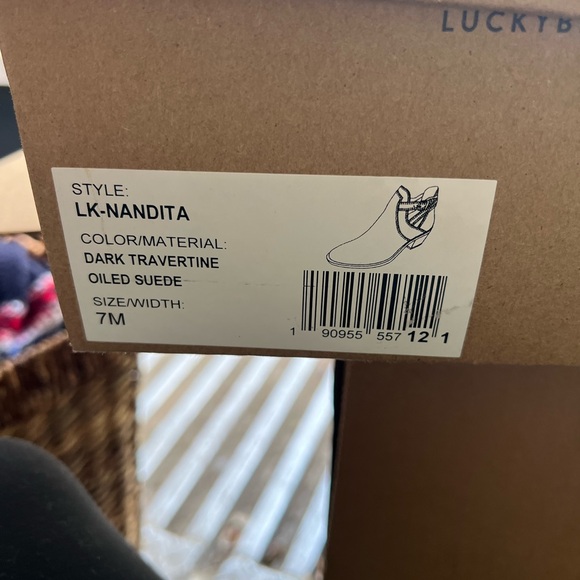 LUCKY BRAND ☘️ ANKLE BOOTS! Size 7 they are suede and taupe in color! - Picture 2 of 7